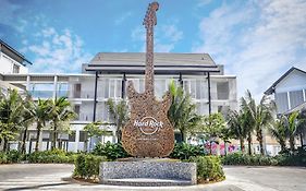 โรงแรมฮาร์ดร็อค เดซารู โคสต์